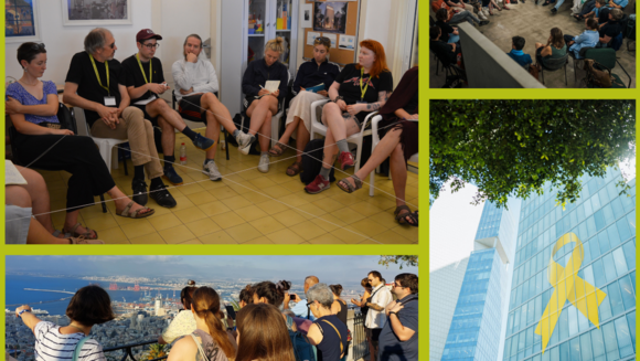 Grafik mit vier Motiven aus Israel: Gruppe von Menschen sitzend im Gespräch, gelbe Schleife an einem Hochhaus (die an die Geiseln der Hamas erinnert), Gruppe blickt auf Hafen in Haifa