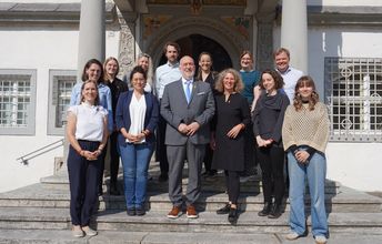 ConAct-Team mit Botschafter