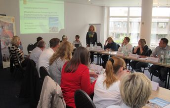 Begrüßung der Anwesenden beim Treffen der Zentralstellen von Christine Mähler