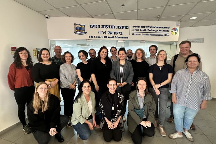 Foto vom ConAct-Team und israelischen Partner*innen von IYEA und CYMI