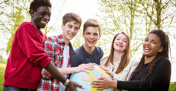 Kampagnenbild Zurück in die Welt